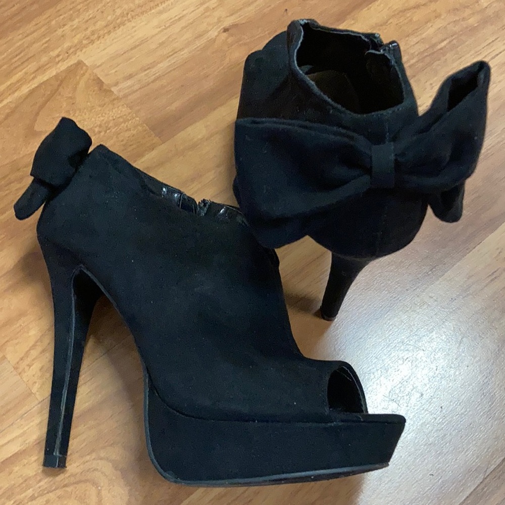 Madison size 7 Booties